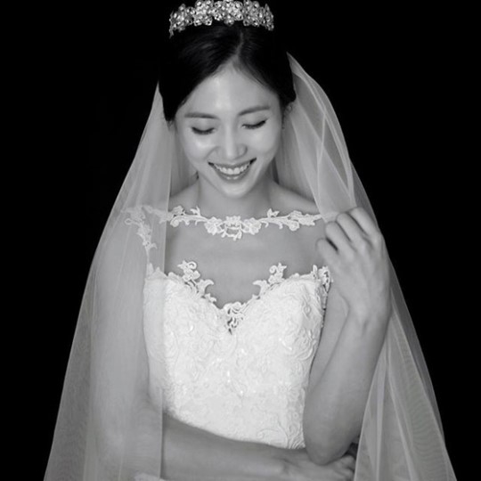 김지연-이동진, 3년 열애 끝에 10월 29일 결혼… “행복하고 예쁘게 살자”
