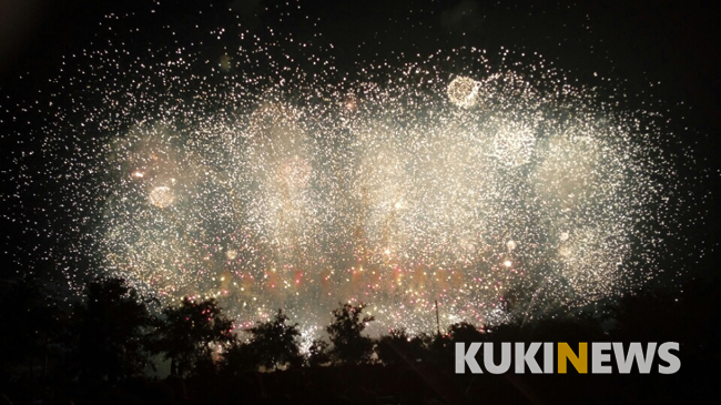 가을밤 수놓은 ‘서울세계불꽃축제’ 다시 보기… 85만 명 인파 몰려