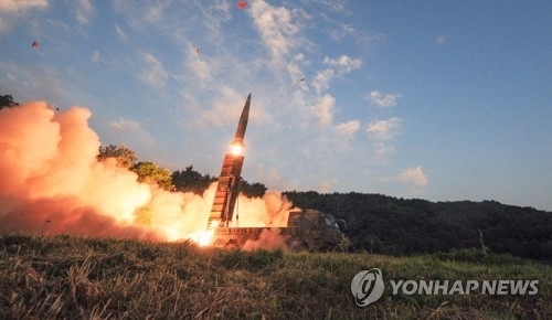러 의원 “북한 장거리 미사일 추가 시험 준비”