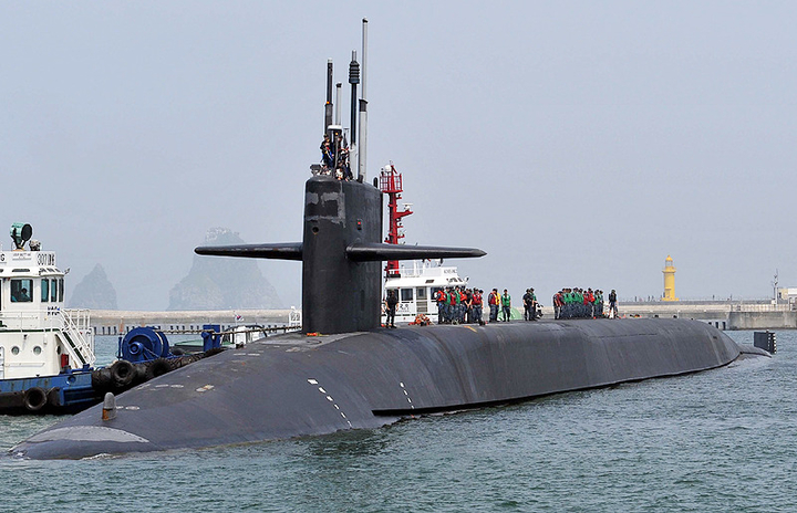 세계 최대 미국 핵 추진 잠수함 미시간호 부산입항