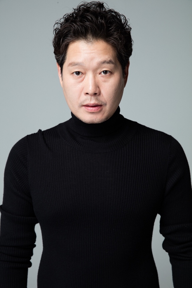 유재명, JTBC ‘라이프’ 합류… 이수연 작가-조승우와 재회