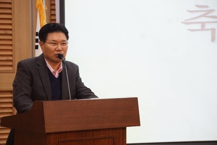 홍문종 의원, 한국당 탈당하고 대한애국당 입당선언 