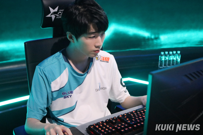 [LCK] ‘고스트’ 장용준 “LPL 바텀, 경계 되는 선수 없다”