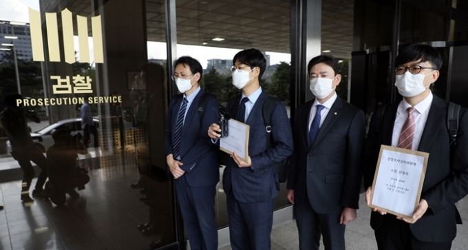 검찰, 故김홍영 검사 ‘폭행 혐의’  상관 불구속 기소