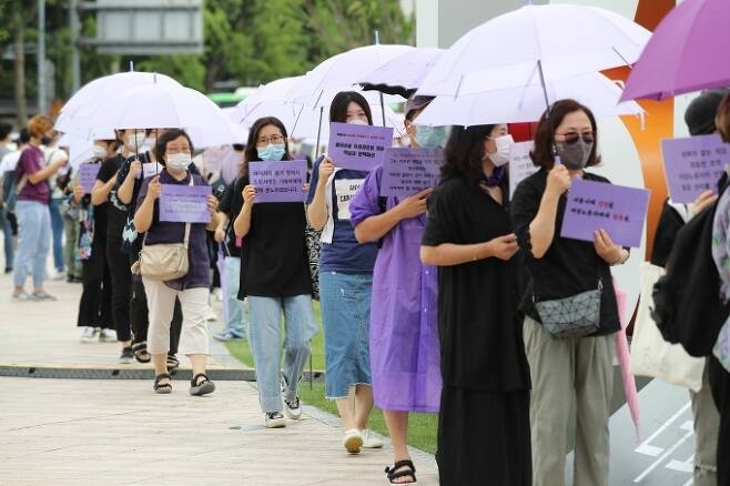 “일말의 반성도 없나” 여성단체, 민주당 서울·부산시장 공천시도 비판