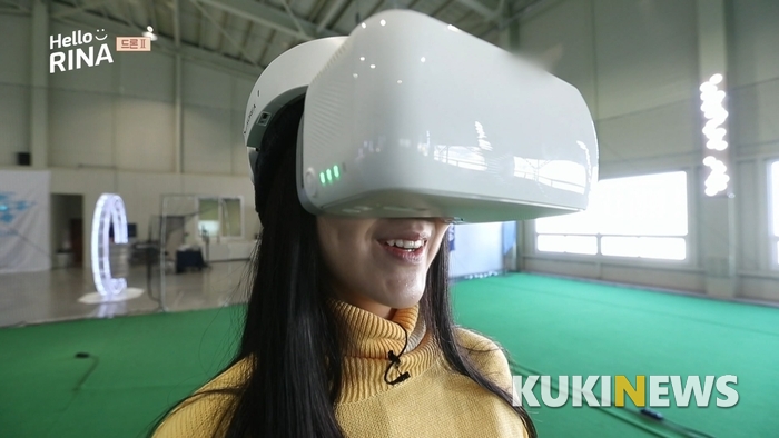 [쿠키영상] 모델 서리나의 VR고글 체험…무인 항공기 드론 비행