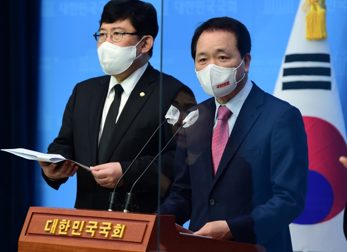 보궐선거 승리한 국민의힘… ‘킹 메이커’로 주호영 급부상