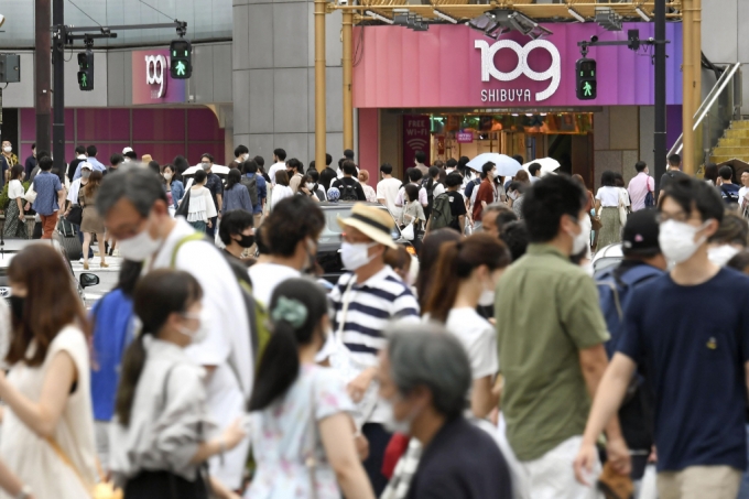 도쿄는 재난 상태… 일본, 일일 확진자 2만명 육박