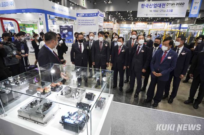 '미래 기계기술 총집합' 한국산업대전 개막 [쿠키포토]