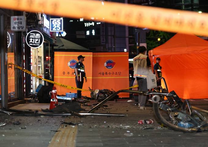 서울 시청역 교차로서 차량 인도로 돌진…9명 사망‧4명 중경상