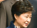 [쿠키영상] 박근혜 전 대통령 영장실질심사, 박지만-서향희 부부 방문…박지원 