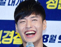 [쿠키영상] 강하늘 현역 입대, 삭발 사진 공개…'아이유와 입대 전날 카페에서' 열애설 부인