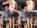 요즘 새로운 ‘개미허리 인증법’이 뜬다! 커플만 가능한 인증 방법은?…“남자 팔이 짧으면 안 될 수도~”