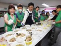 송파구 “어르신들, 삼계탕 드시고 올 여름 건강하게 보내세요”