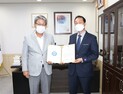 제이앤에스엔지니어링(주) 이경석 대표, 정읍시민장학재단에 200만원 기탁 