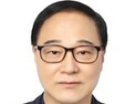 코로나에 지친 세상, 일상 회복을 소망하는 목사와 면장,  가수 [기자수첩]