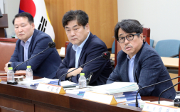 이제 최저임금 1만원 시대…올해보다 1.7% 오른 1만30원으로 결정