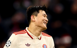 ‘UCL 데뷔골’ 김민재, 이강인 앞에서 웃었다
