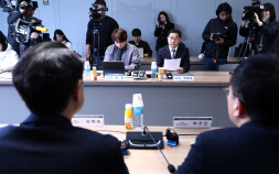 “전공의들, 의료계엄 겪었다”…의료계-민주당, 대화 첫 물꼬 