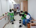 장학생이 키오스크 선생님…서울장학재단, 어르신과 디지털 동행