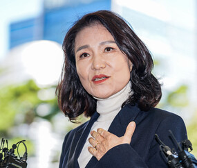 ‘석방 후 첫 출석’ 이진숙 “경찰‚ 권력의 도구 우려” [쿠키포토]