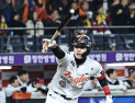 ‘50억원’ 심우준 역전 적시타…빅이닝 만든 한화, LG 7-3으로 꺾고 반격  [KS3]