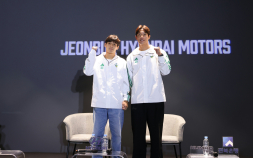 4년 만에 전북 우승…홍정호 “비결은 팬들의 응원” [쿠키 현장]