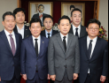 장동혁, 박정희 생가 찾아 “무너지는 체제 지키는 게 보수의 책무”