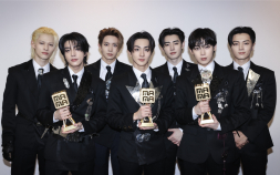 엔하이픈, ‘2025 MAMA’서 대상 포함 3관왕…“엔진 없었다면 이 순간도 없었다”