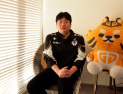 “선수로 못 이룬 롤드컵 우승, 감독으로 하고 싶다” 유상욱 젠지 감독의 다짐 [쿠키인터뷰]