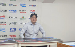 문경은 KT 감독 “2쿼터 공격 상황에서의 턴오버가 패인” [쿠키 현장]