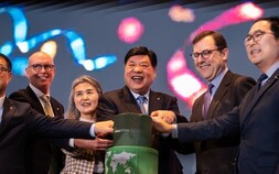 셀트리온, 美 브랜치버그 생산시설 개소…신임 CEO에 토드 윙지
