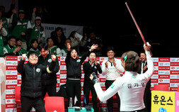 ‘당구 여제’ 김가영 2연속 끝내기…하나카드, 파이널서 2승 선점 [PBA]