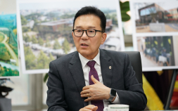 [인터뷰] 이재호 인천시 연수구청장 “낡은 것 혁신 새로운 것 포용”