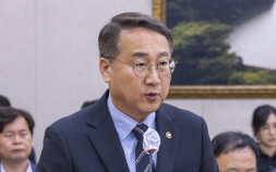 靑, 김인호 산림청장 직권면직 …“중대한 법령 위반”
