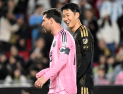 ‘1도움’ 손흥민, 메시와 MLS 첫 맞대결서 웃었다…LAFC, 마이애미 3-0 완파