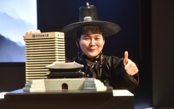 ‘두루마기’ 입고 ‘갓’ 쓴 K-시상식…초대 기선 박정환 [쿠키 포토]