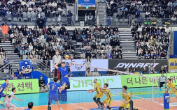 V리그 남자부 3위 KB손해보험, 우리카드 원정서 1세트 선취 [쿠키 현장]