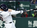 ‘푸른 눈의 태극전사’ 위트컴 연타석 홈런 작렬…한국, 체코전 8-3 리드 [WBC]