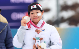 ‘패럴림픽’ 김윤지, 이번엔 크로스컨트리에서 은메달…여자 최초 멀티 메달
