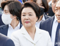 검찰, 김정숙 여사 ‘특활비로 옷 구매 의혹’ 무혐의 종결