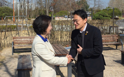 추미애·박주민 “당선되면 서울-경기 협력하자” [쿡 정치포토]