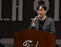 “지팡이 대신 라켓 드는 삶”…제5회 시니어탁구대회 300명 열전 [쿠키 현장]