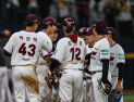 유토, KBO 아시아쿼터 첫 세이브 달성…키움은 시즌 첫 2연승