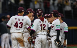 유토, KBO 아시아쿼터 첫 세이브 달성…키움은 시즌 첫 2연승