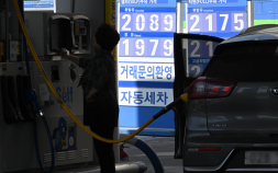 호르무즈 봉쇄 풀릴까…미-이란, 이르면 25일 협상 재개설 ‘촉각’