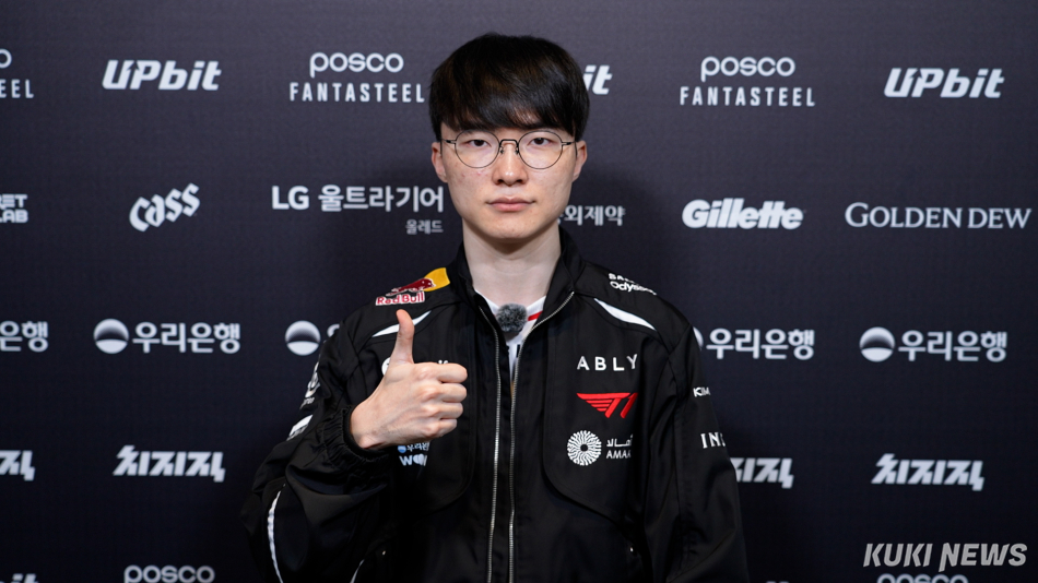 ‘페이커’ 이상혁이 29일 서울 종로구 롤파크 LCK 아레나에서 열린 ‘2026 LCK’ 정규시즌 1라운드 농심 레드포스와 경기에서 승리한 뒤 쿠키뉴스와 인터뷰하고 있다. 쿠키뉴스 쿡깸