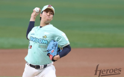 ‘안장군’ 안우진 981일 만에 선발승…키움, 두산에 4-2 재역전승