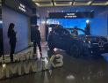 6100명 명동으로 불러낸 BMW 전기 SUV…더 뉴 iX3 직접 보니 [현장+]