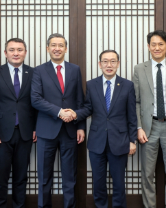이명구 관세청장, 우즈베키스탄 대사와 AI 관세행정 협력 논의